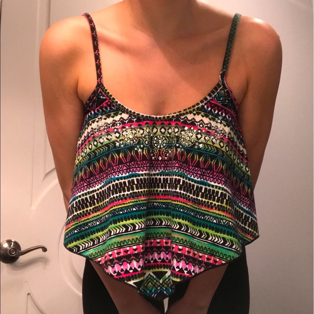 rue21 Multicolor Patterned Flowy Crop Top Sz. M